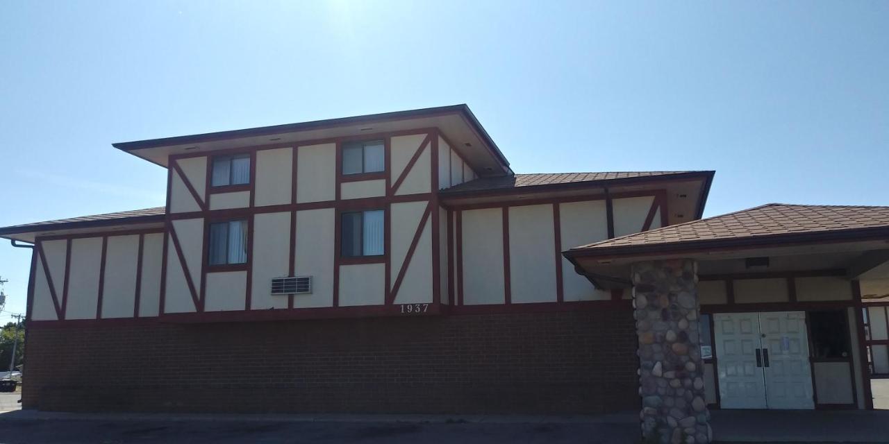 Guest Lodge Motel Minot Exterior foto